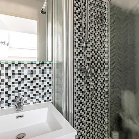 Luxury Penthouse 120ma² In The Heart Of Appartement Cannes
